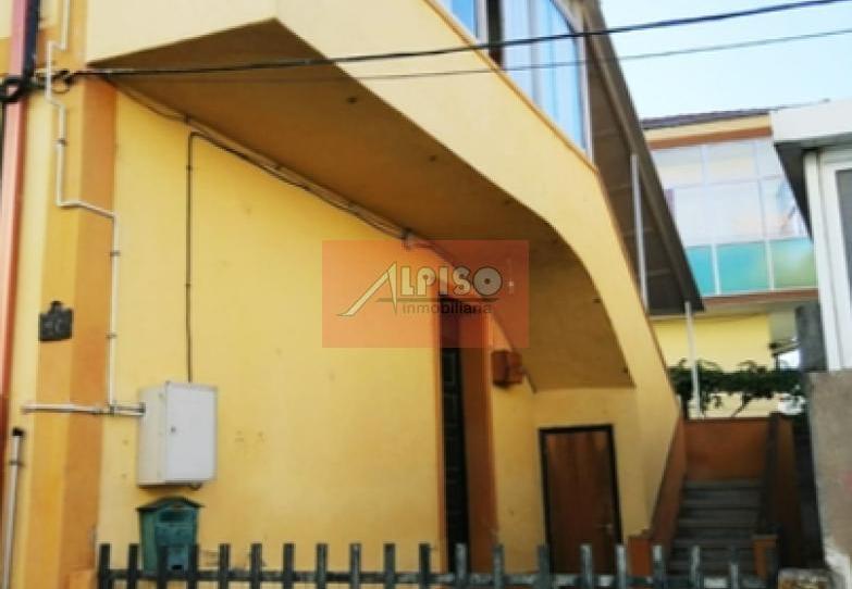Foto 1 de Casa adosada en venta en Rua Esgos, Universidad, Ourense
