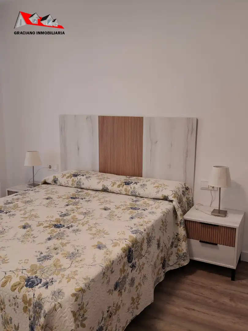 Schlafzimmer von Wohnung zur Miete in Albacete mit Klimaanlage, Heizung und Möbliert