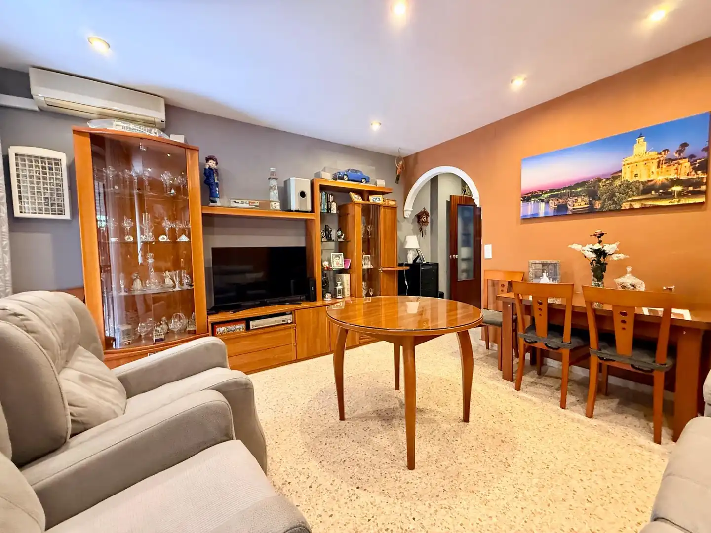 Wohnzimmer von Wohnung zum Verkauf in Sevilla mit Klimaanlage, Terrasse und Balkon