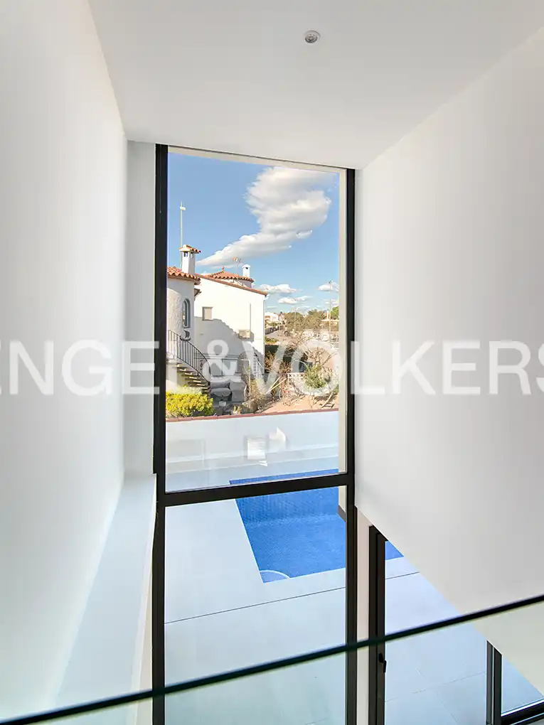 Terrassa de Casa adosada en venda en Empuriabrava amb Aire condicionat, Jardí privat i Piscina
