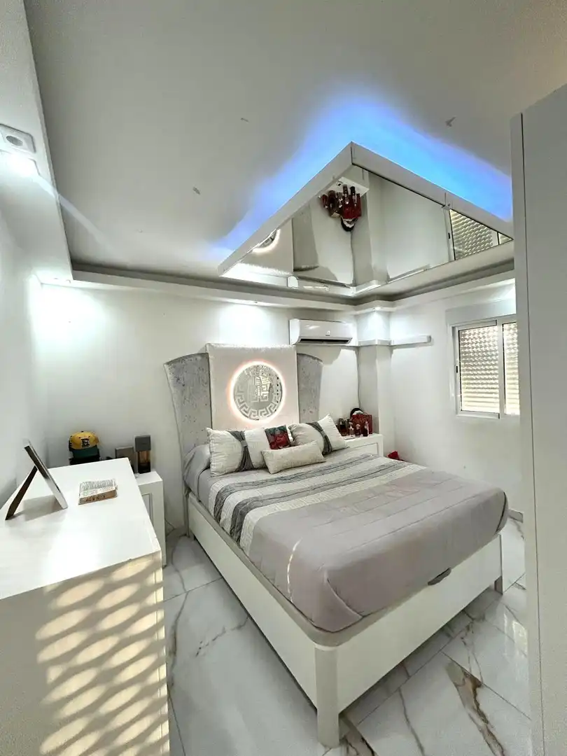 Bedroom of Flat for sale in Sevilla  with Air Conditioner and Terrace