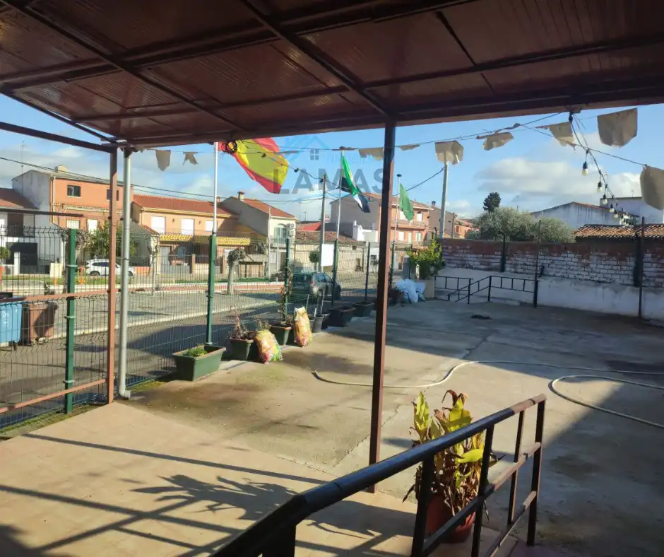Commercial properties for sale in Valdelacasa de Tajo  with Heating and Furnished