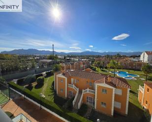Vista exterior de Àtic en venda en Oliva amb Aire condicionat, Calefacció i Jardí privat