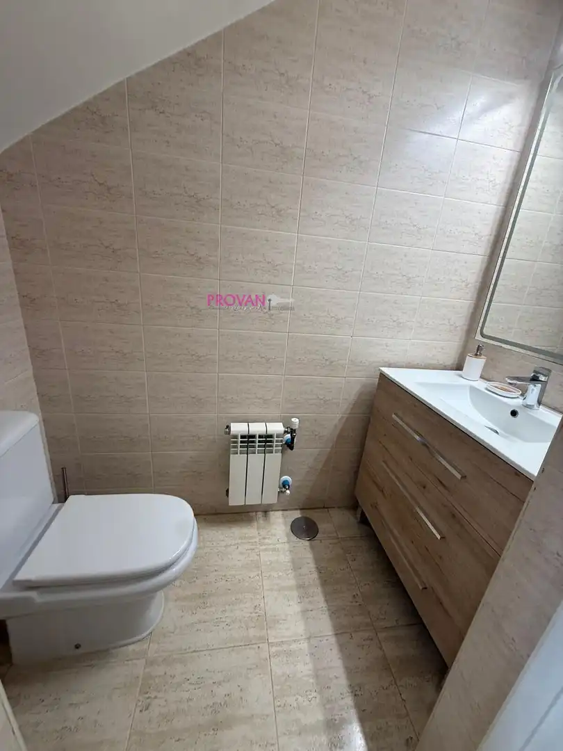 Casa adosada en venta en Ensanche