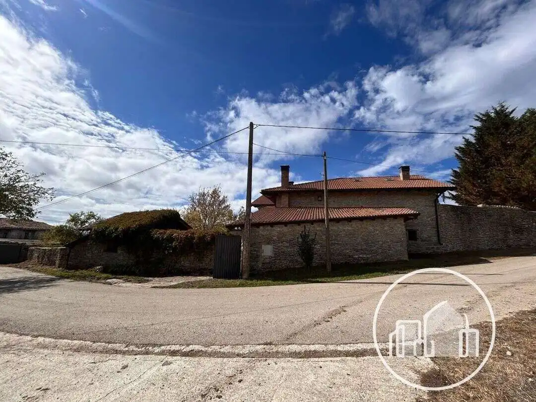 Casa con giardino in vendita a Valle de Losa, imagen 2