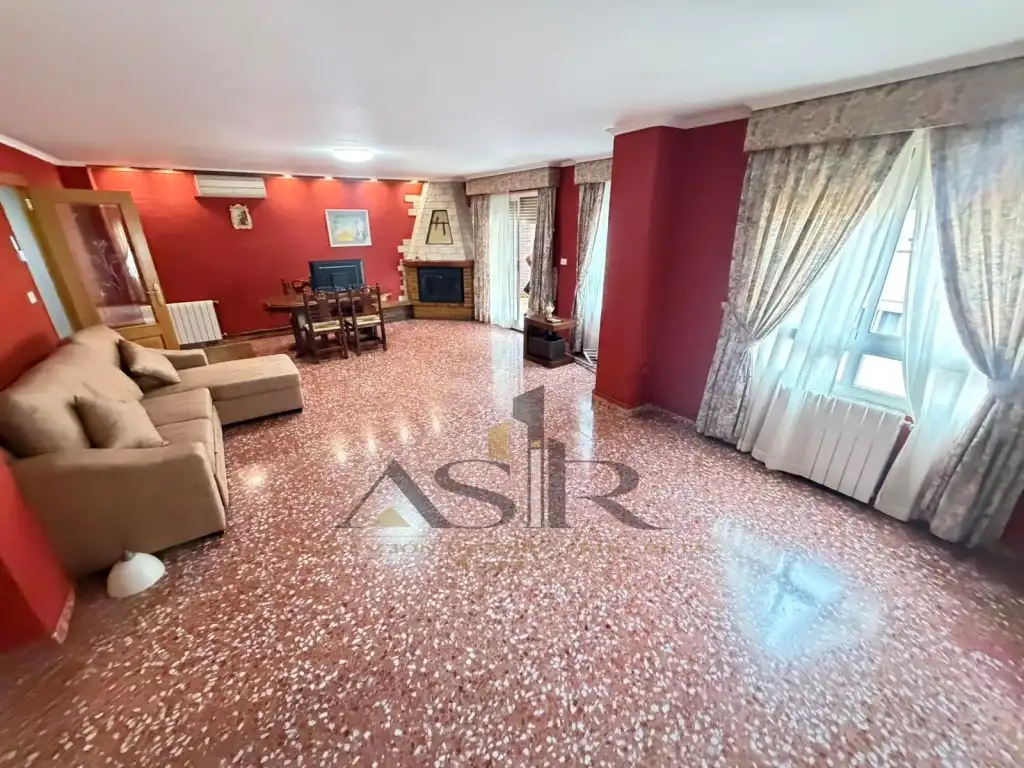 Piso con terraza en alquiler en angel alcazar, imagen 3