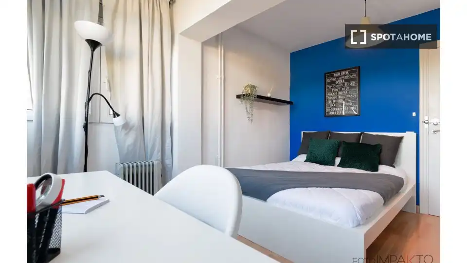 Habitación de Piso de alquiler en Madrid con Aire acondicionado, Calefacción y Amueblado