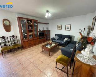 Sala d'estar de Casa o xalet en venda en Sotillo de la Ribera amb Calefacció i Jardí privat