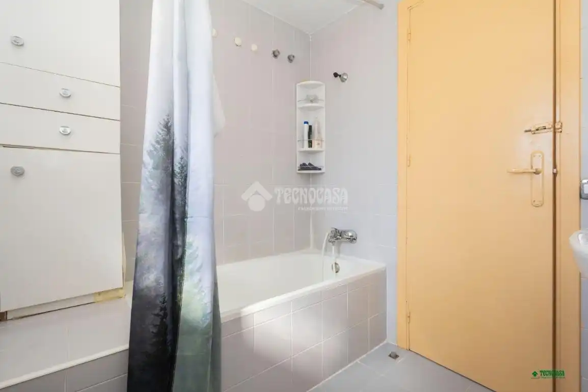 Baño de Piso en venta en Almería