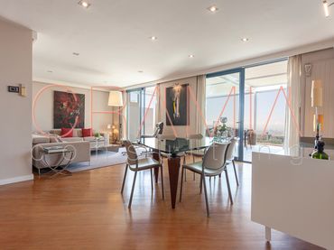 Casa con balcón en venta en Camí de la Lliça