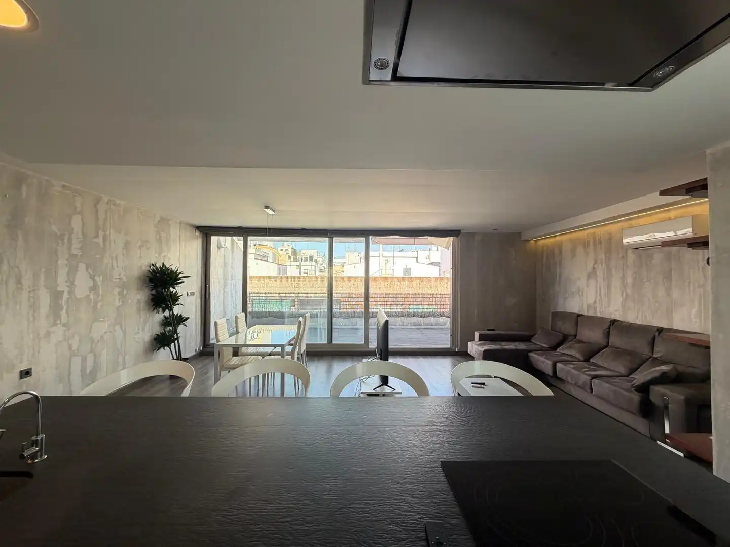 Sala de estar de Ático en venta en Elche / Elx con Aire acondicionado, Terraza y Amueblado