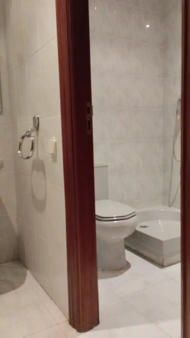 Bathroom of Office for rent in  Logroño  with Heating and Terrace