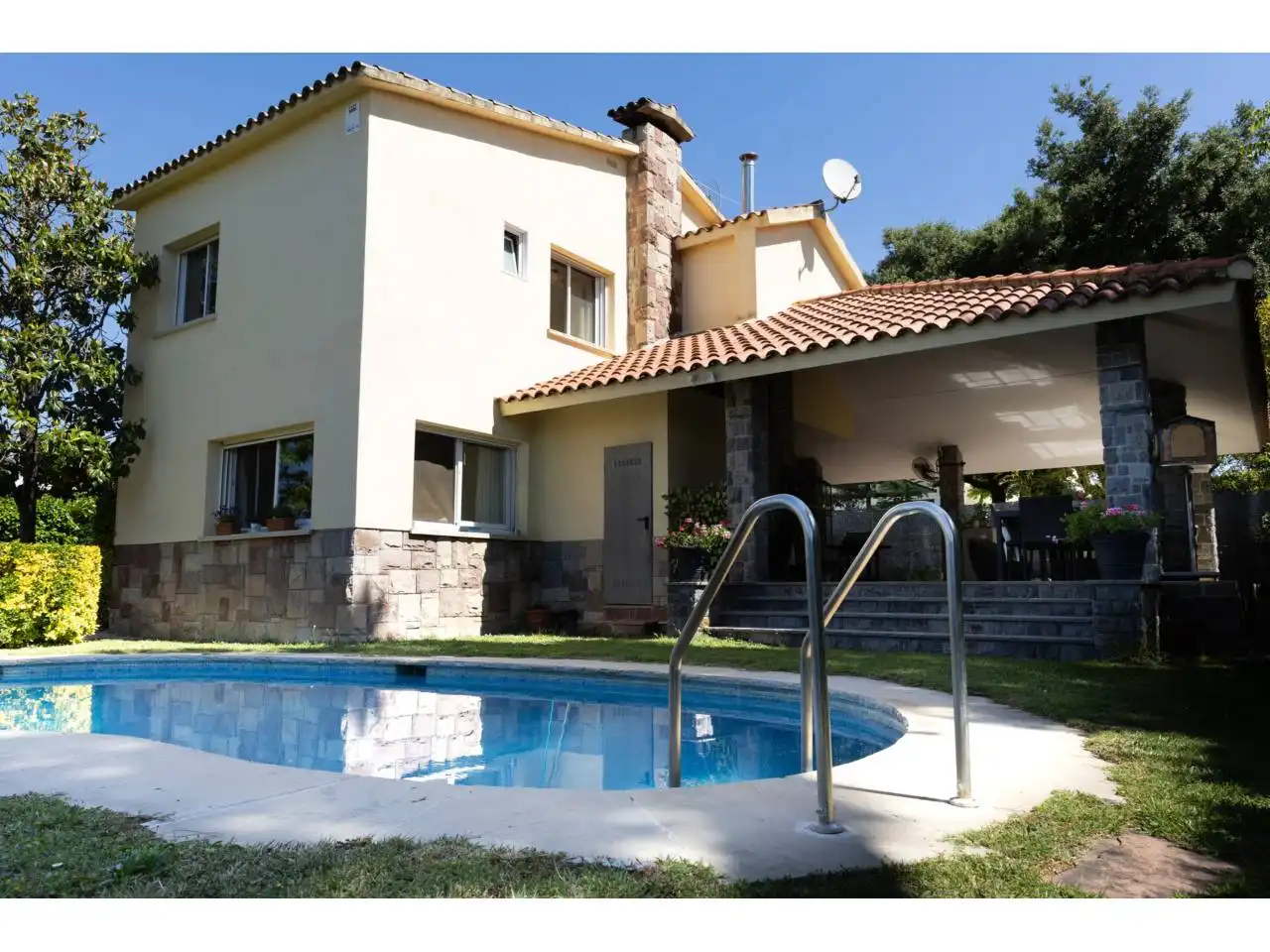Piscina de Casa o xalet en venda en L'Ametlla del Vallès amb Aire condicionat, Calefacció i Jardí privat