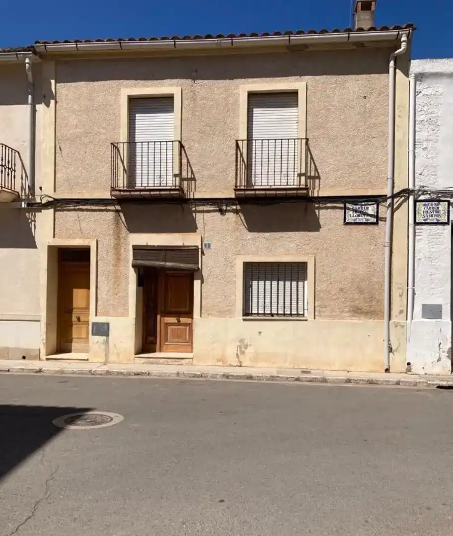 Vista exterior de Casa adosada en venda en Càrcer amb Balcó