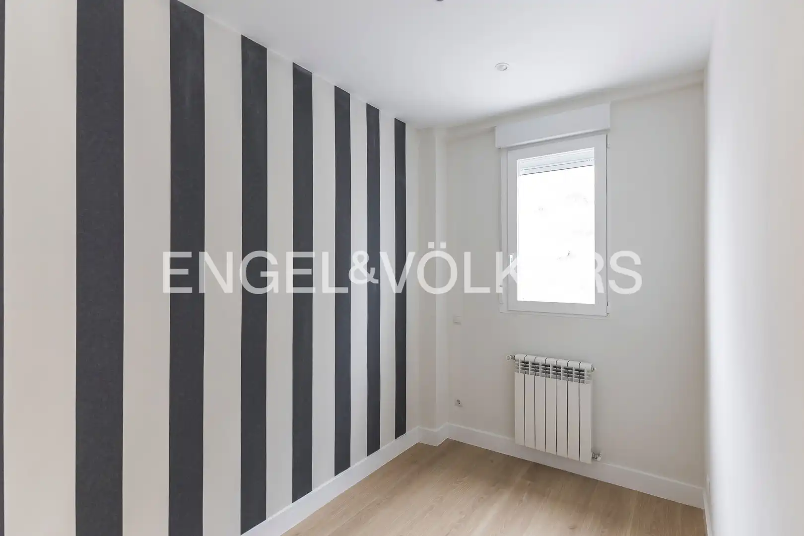 Schlafzimmer von Wohnung zum Verkauf in Madrid mit Klimaanlage und Heizung