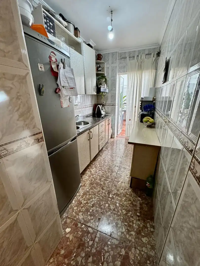 Cuina de Casa o xalet en venda en Sevilla amb Aire condicionat