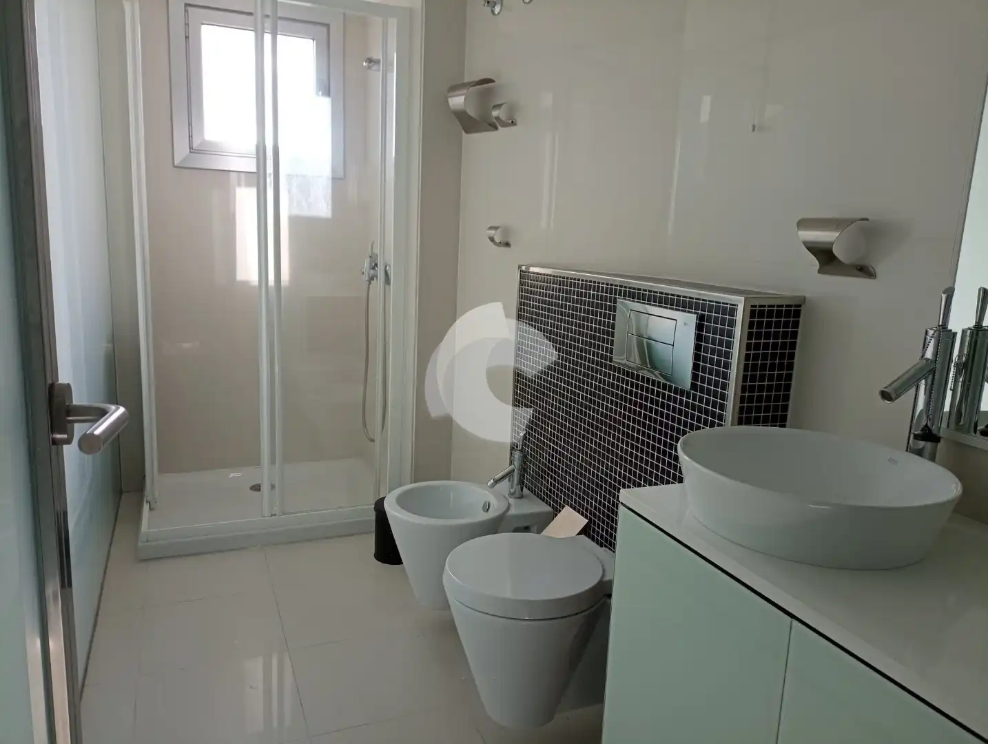 Baño de Apartamento en venta en Vigo  con Calefacción y Trastero