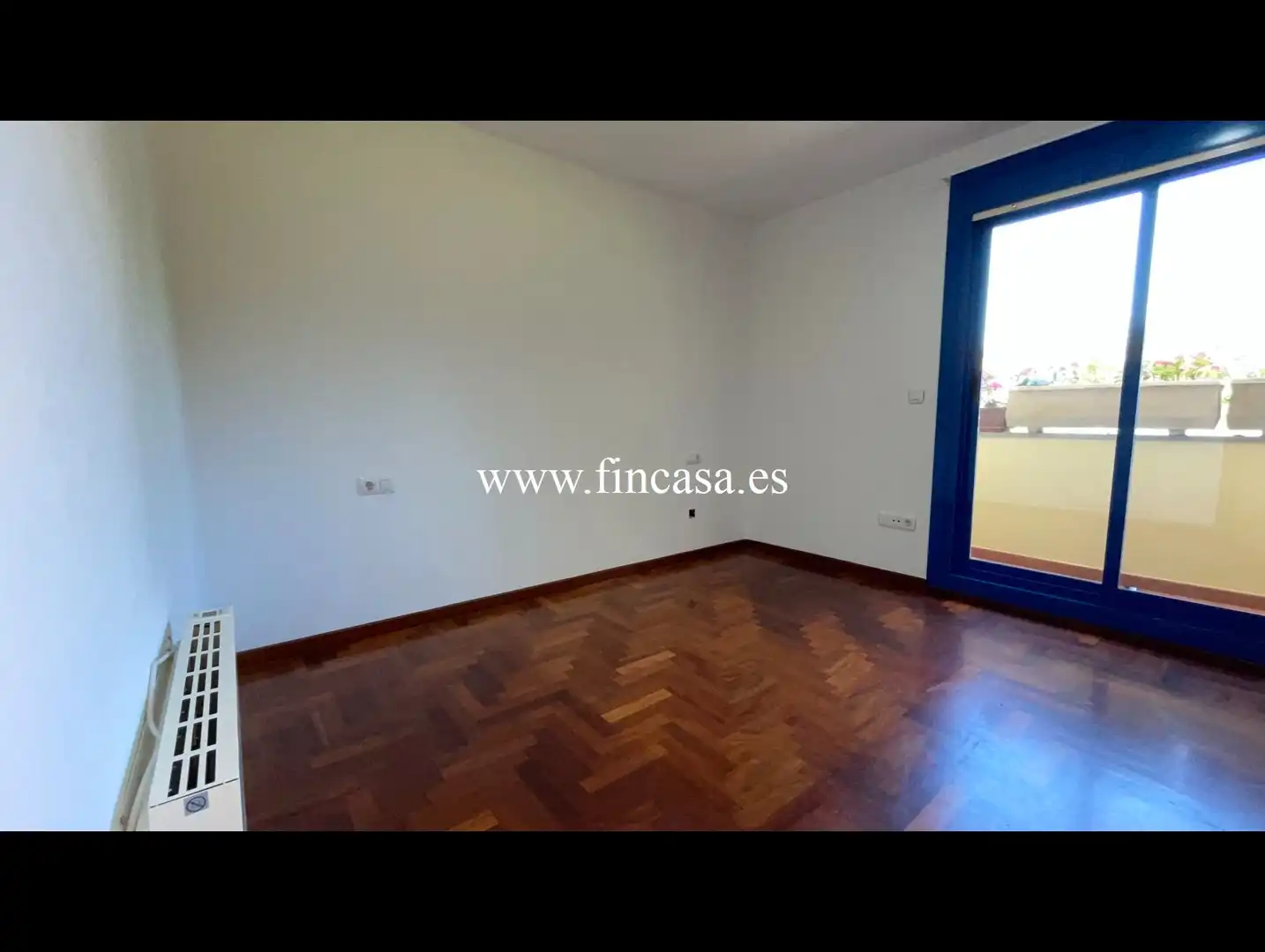 Habitación de Piso en venta en Nigrán con Calefacción, Jardín privado y Parquet