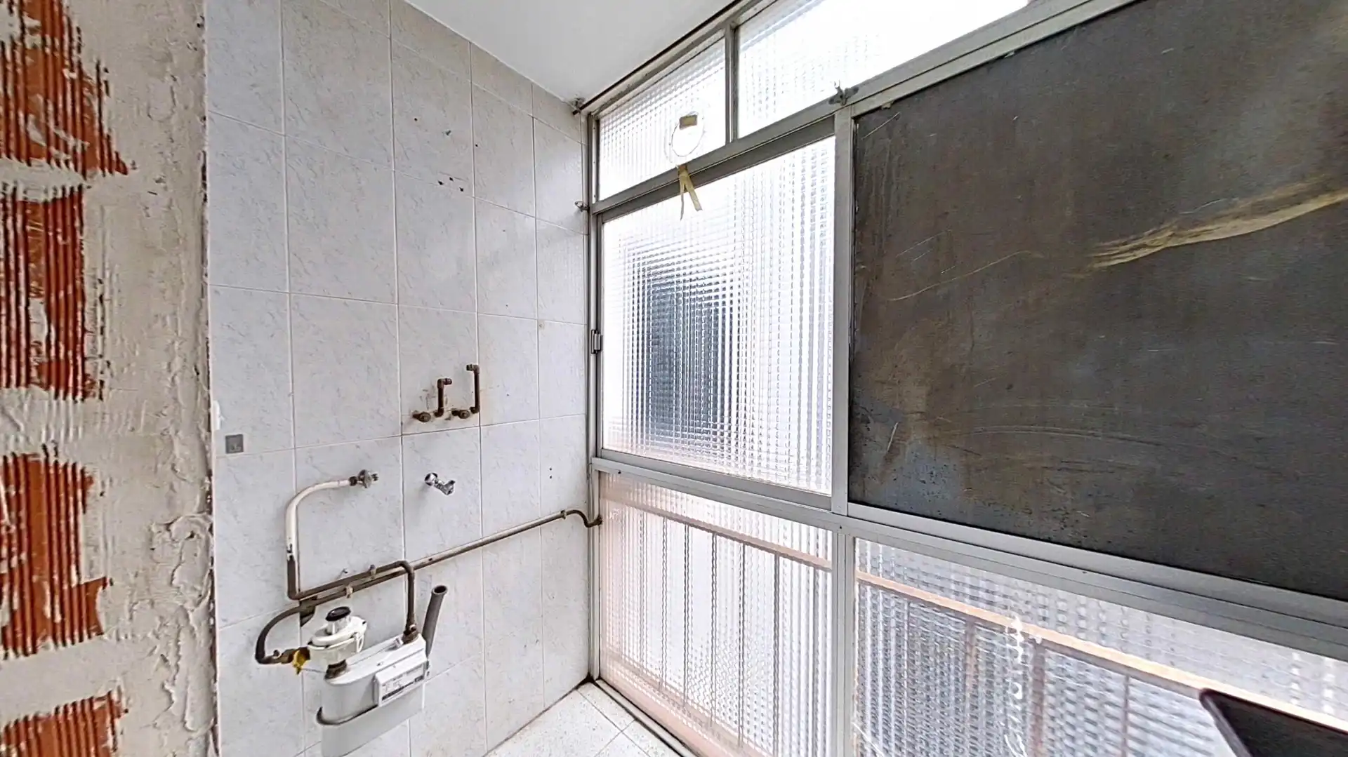 Bany de Apartament en venda en Parla
