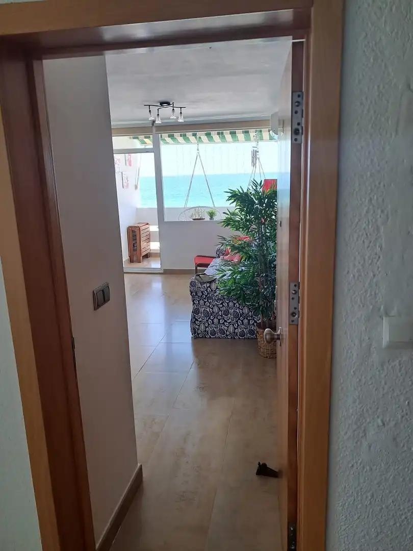 Apartamento de alquiler en Almonte con Aire acondicionado, Terraza y Amueblado