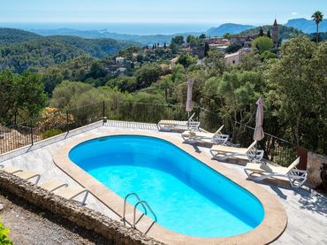 Xalet amb piscina en venda a Puigpunyent