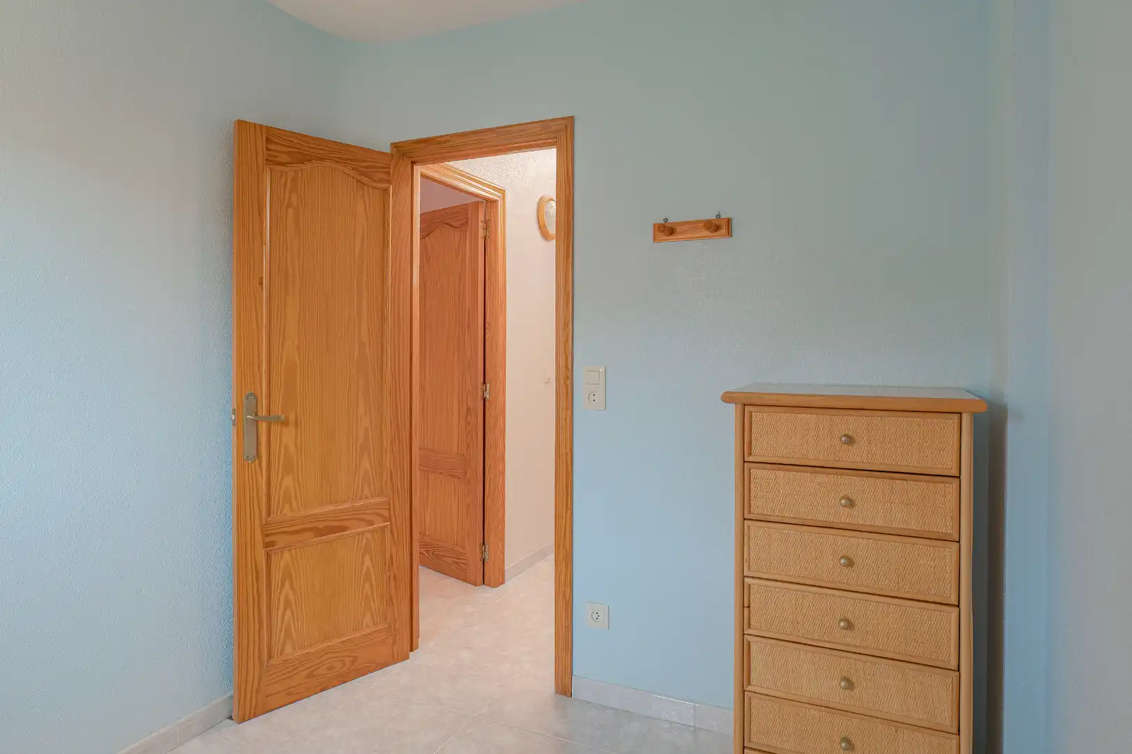 Habitación de Casa adosada en venta en Tavernes de la Valldigna con Terraza, Trastero y Microondas