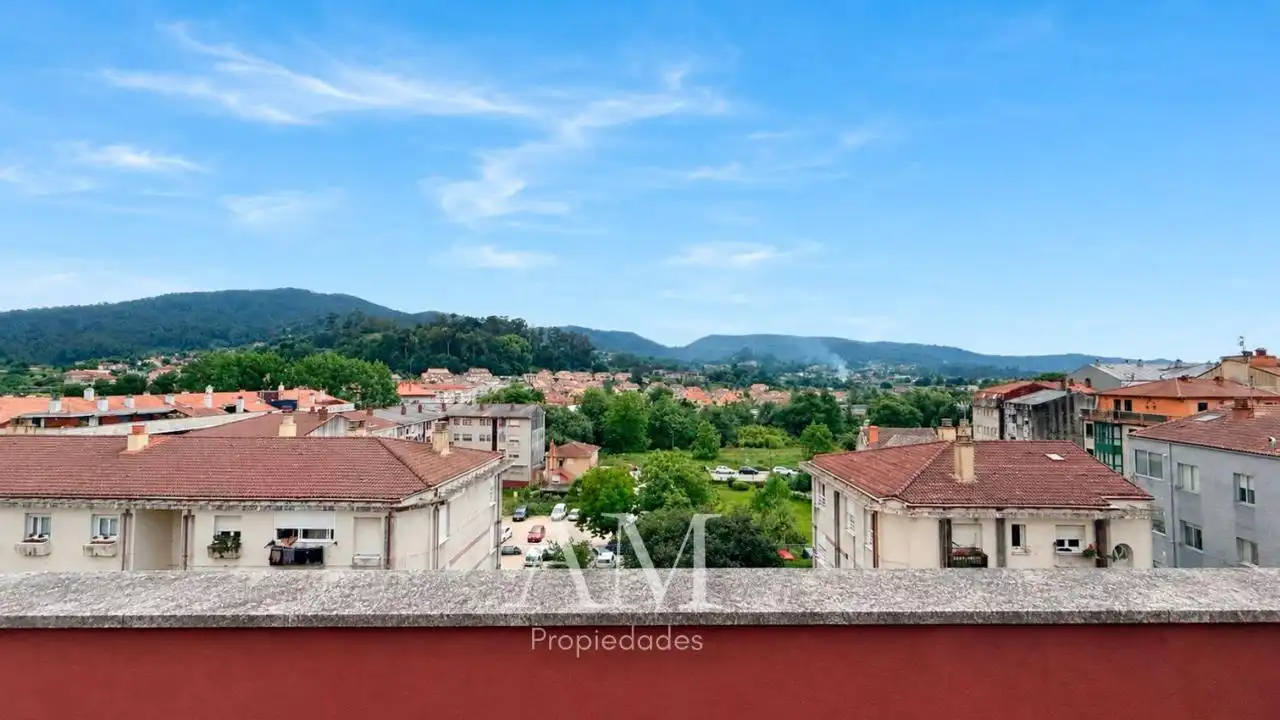 Vista exterior de Ático en venta en Gondomar con Calefacción, Terraza y Trastero
