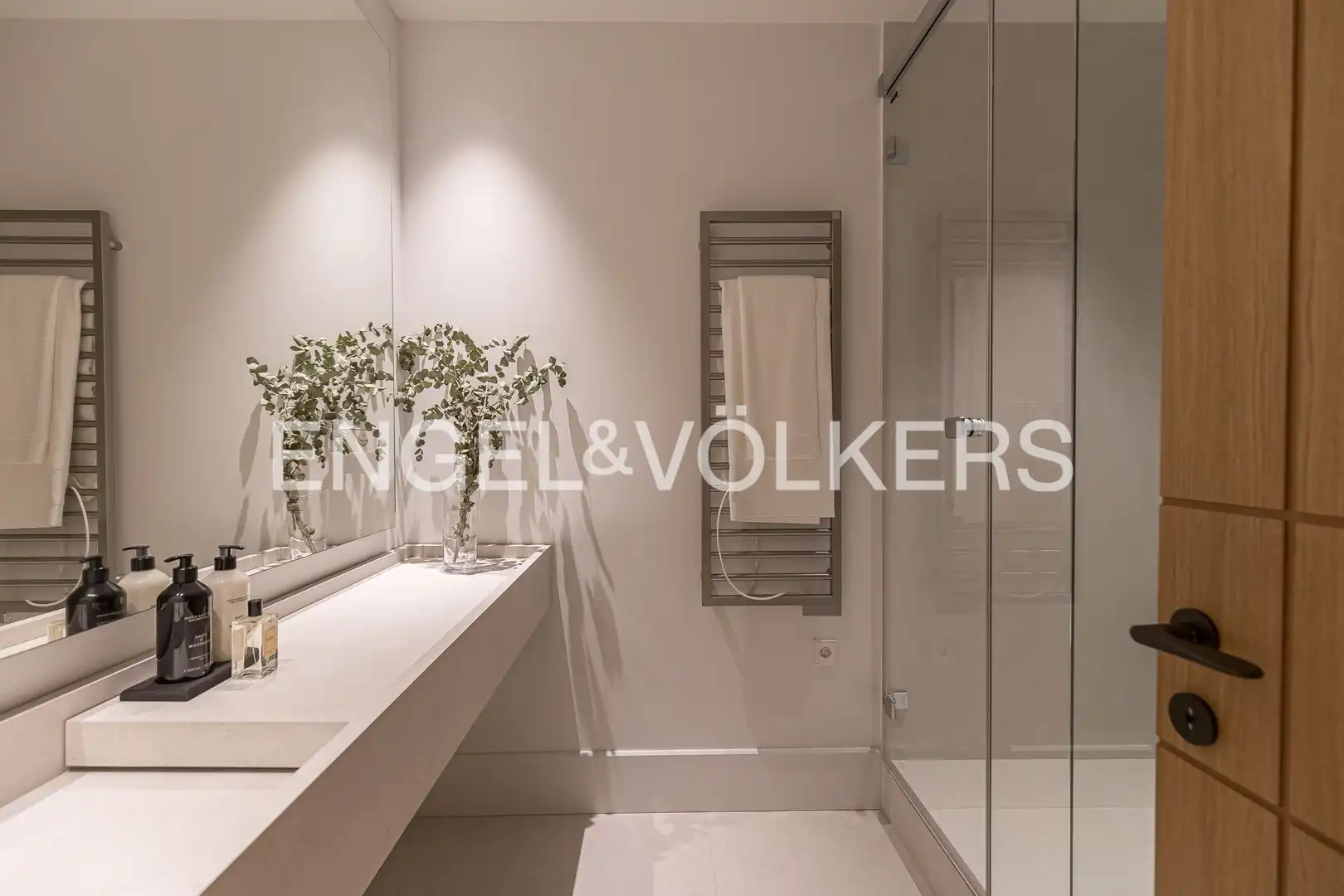 Badezimmer von Wohnung zum Verkauf in Madrid mit Klimaanlage, Heizung und Terrasse