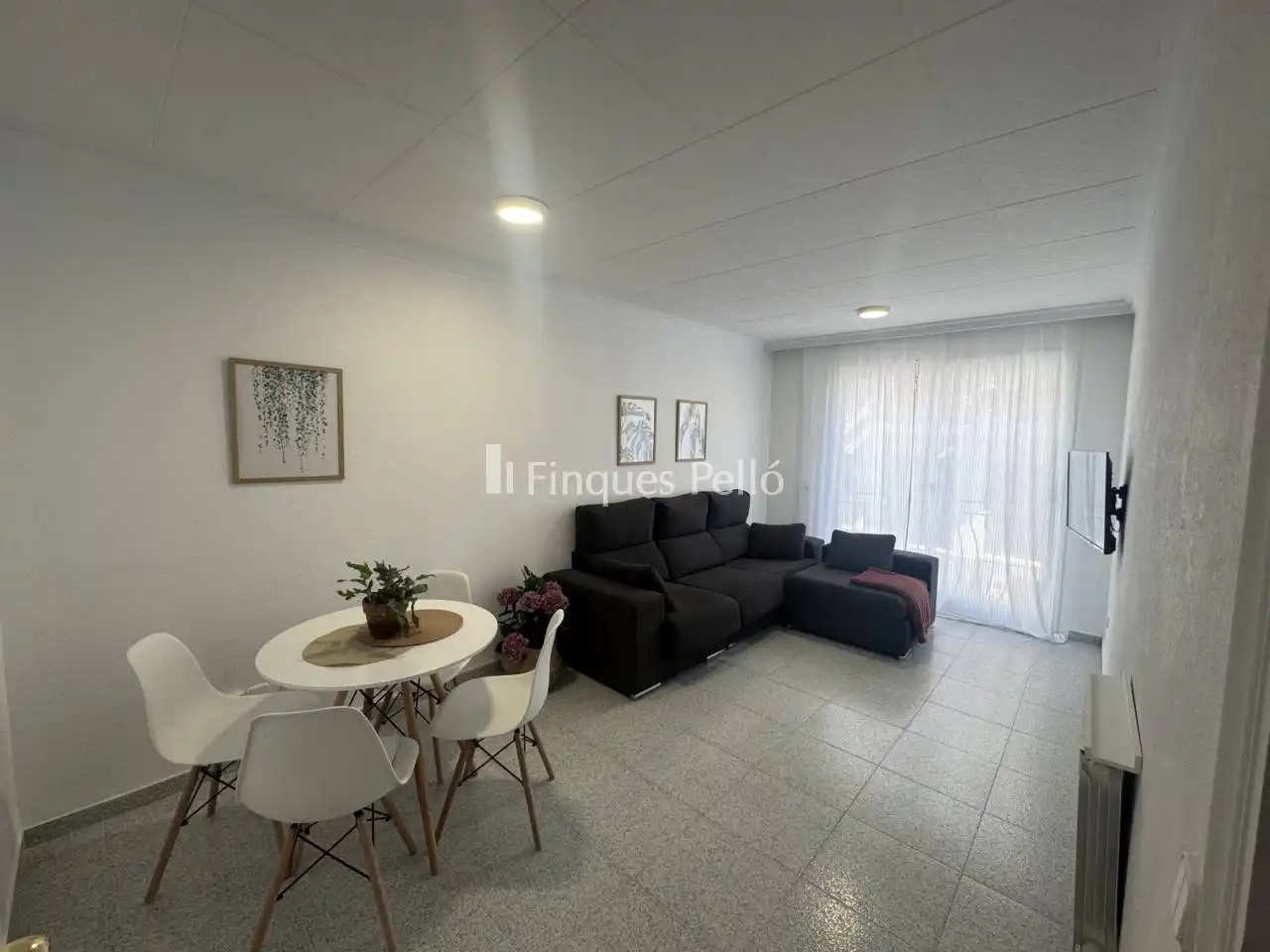 Sala de estar de Piso en venta en Sant Feliu de Guíxols con Calefacción, Terraza y Trastero