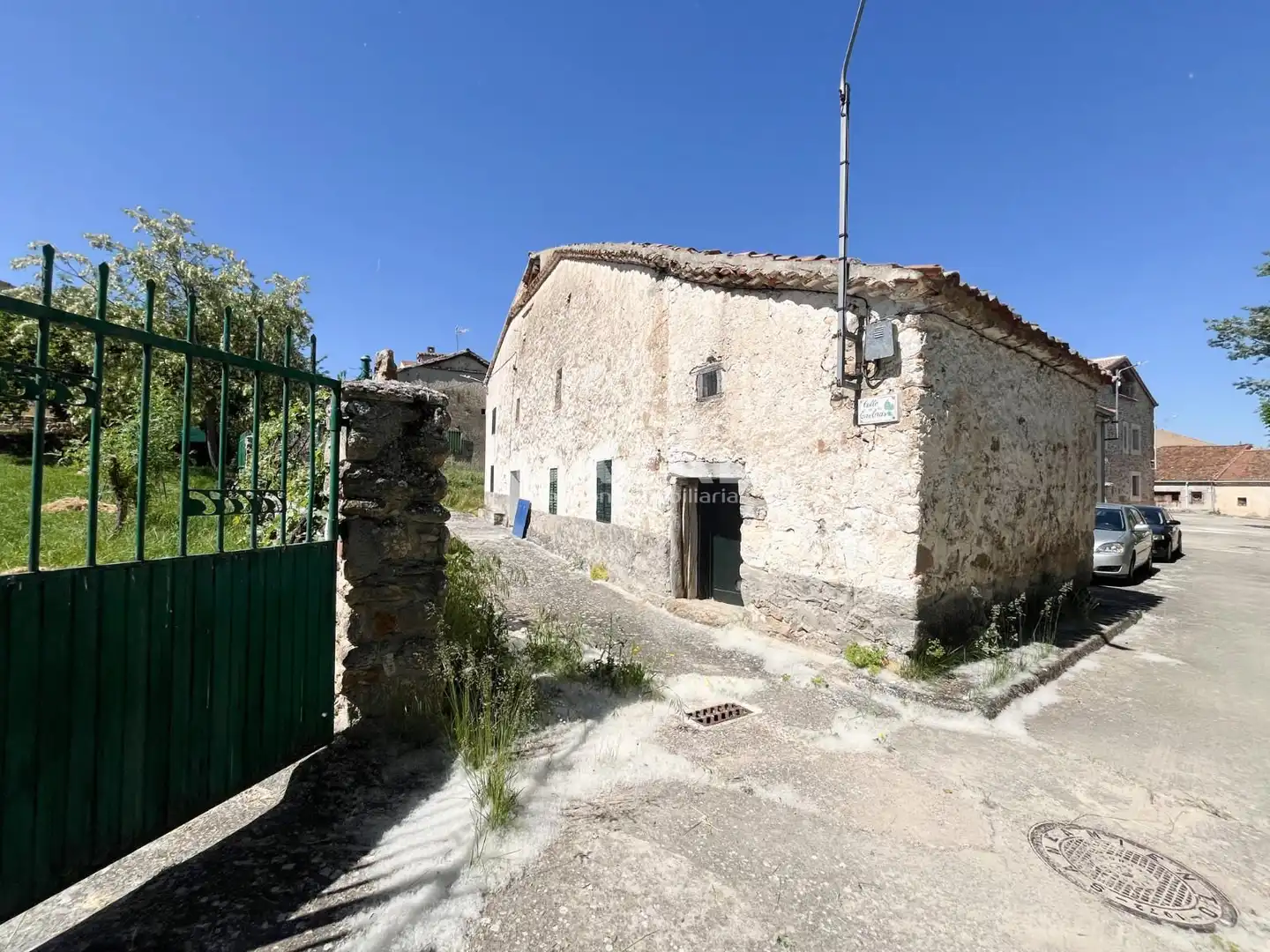 Vista exterior de Casa o chalet en venta en Cerezo de Abajo con Calefacción