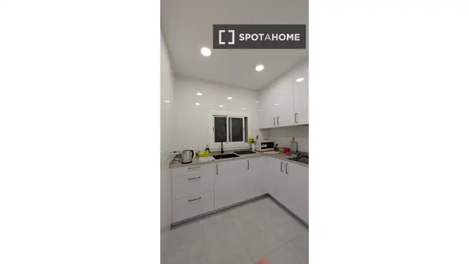 Kitchen of Flat for share in Barcelona  with Air Conditioner, Heating and Furnished