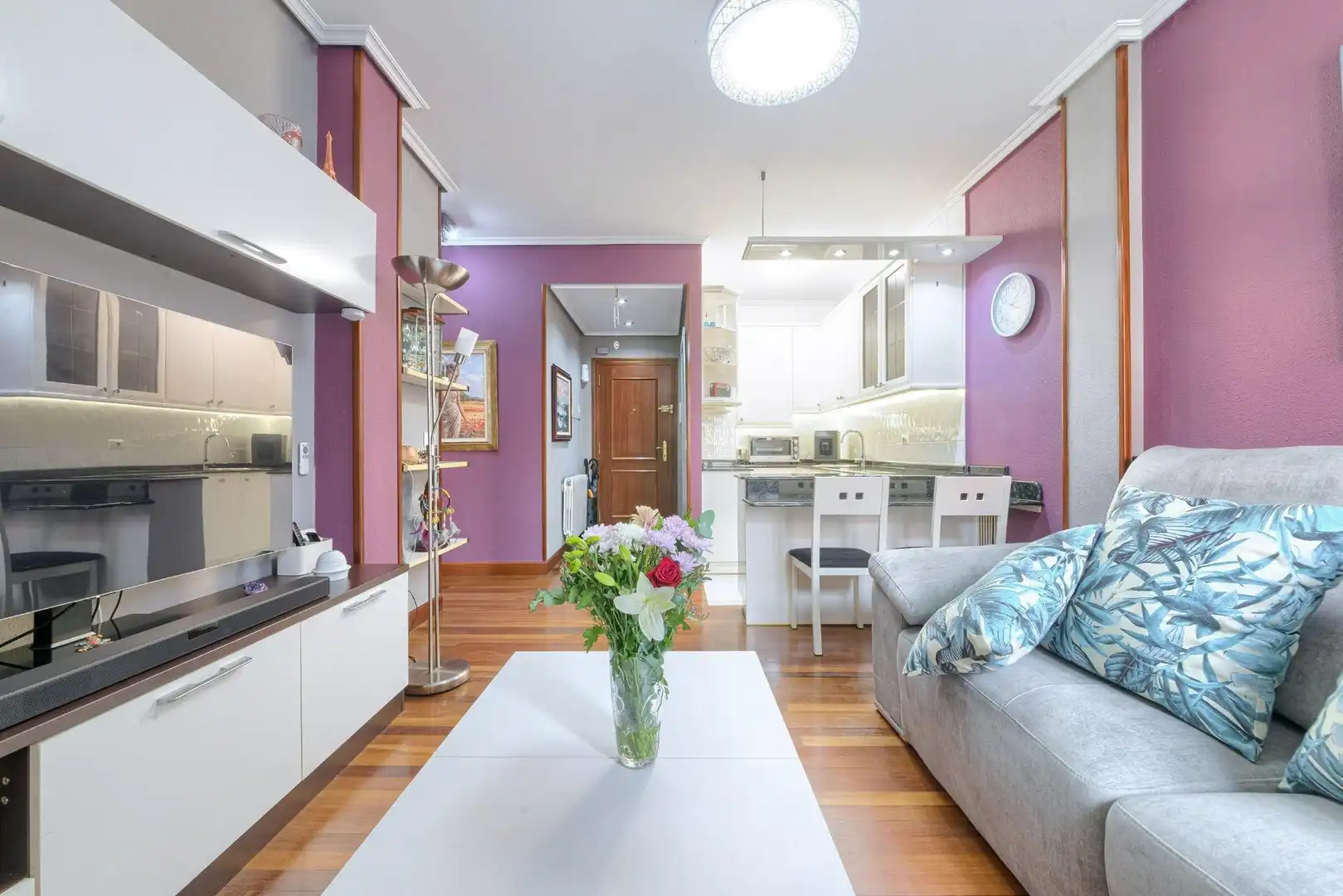 Sala de estar de Apartamento en venta en Barakaldo  con Calefacción, Trastero y Amueblado