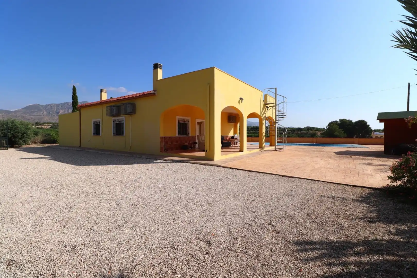 Exterior view of Houses for sale in Albatera  with Community pool