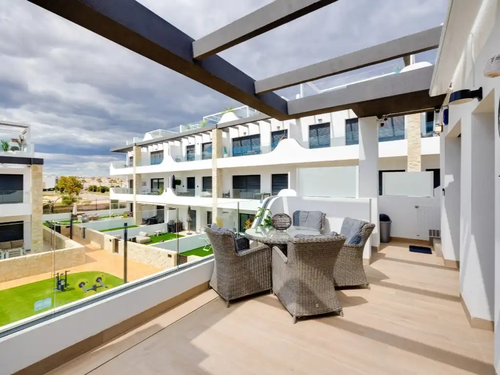 Bungalow with pool for sale in calle campanario, imagen 3