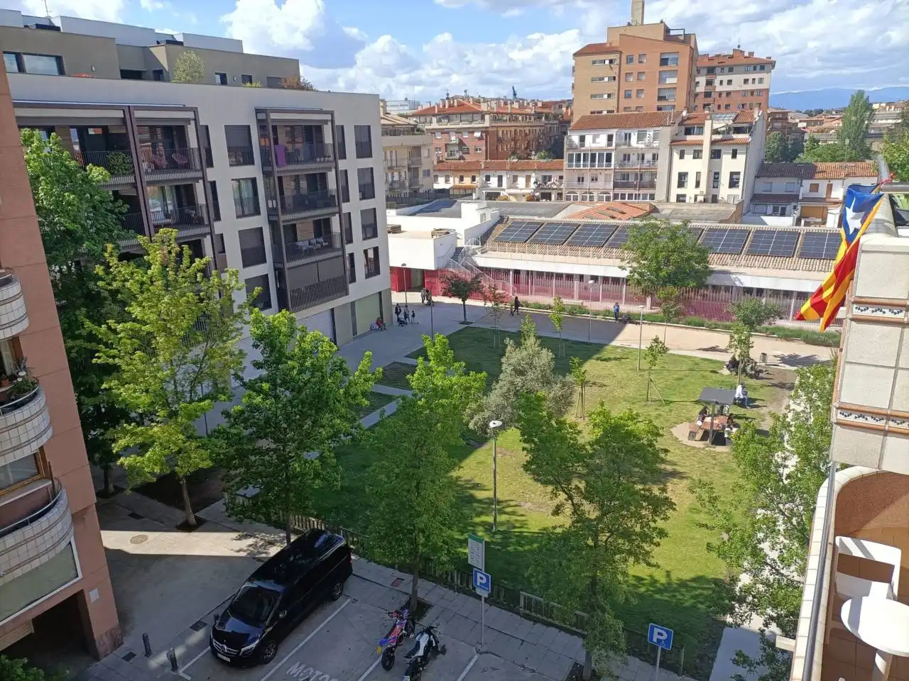 Vista exterior de Piso de alquiler en Vic con Calefacción, Terraza y Trastero