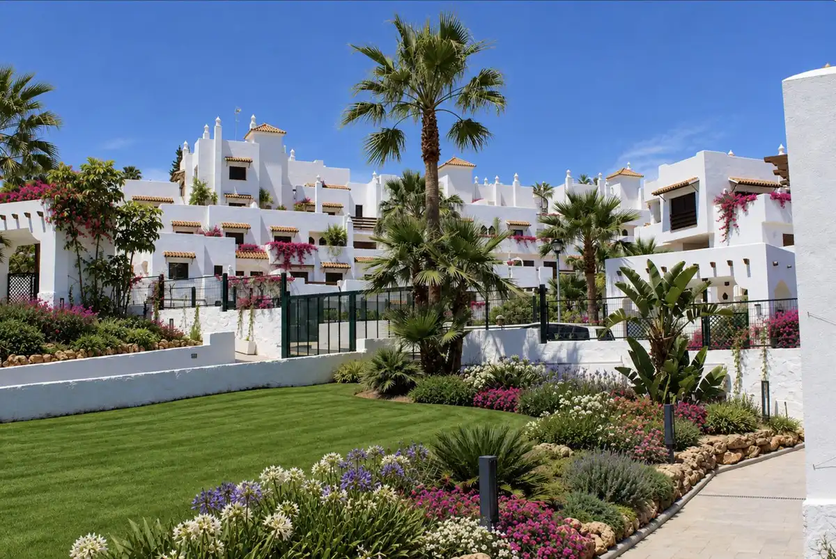 Ground floor with pool for sale in Selwo, imagen 14