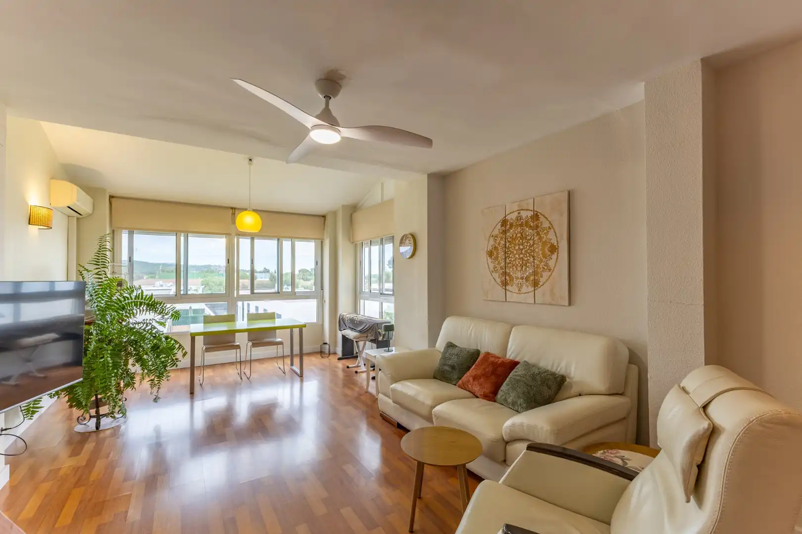 Sala d'estar de Apartament en venda en Serra, Valencia