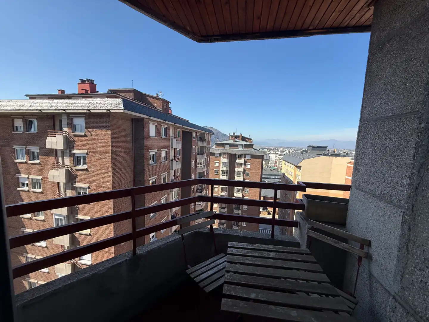 Flat for rent in Calle Monasterio de Carracedo, 5, Zona Alta