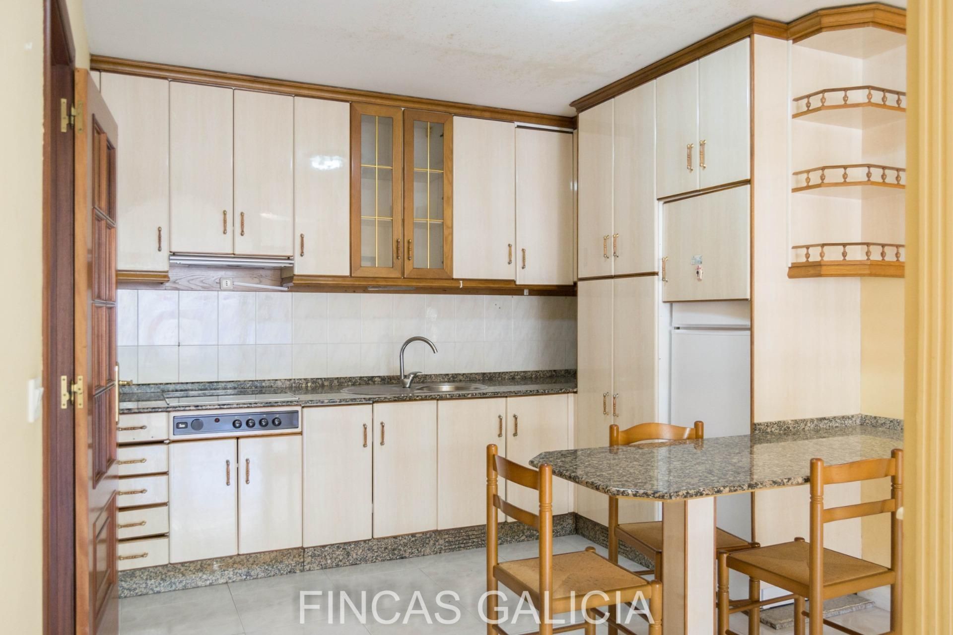 Cuina de Àtic en venda en Arteixo amb Calefacció i Parquet