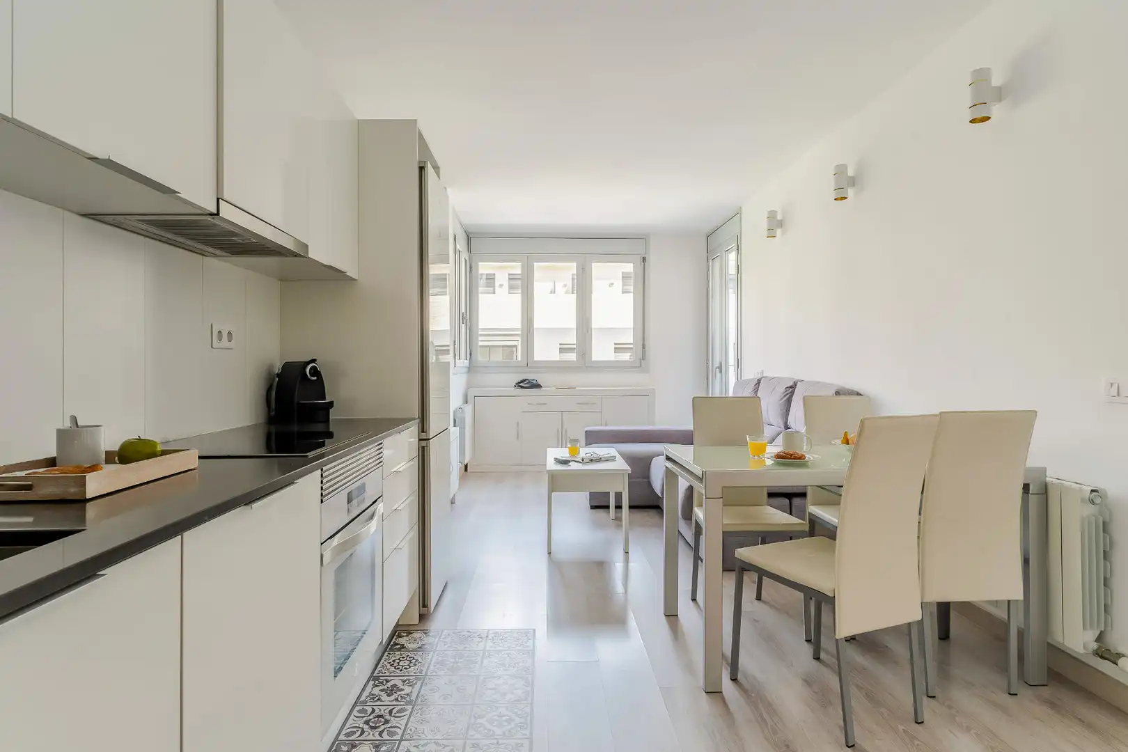 Cuina de Pis en venda en Barcelona amb Aire condicionat, Moblat i Forn