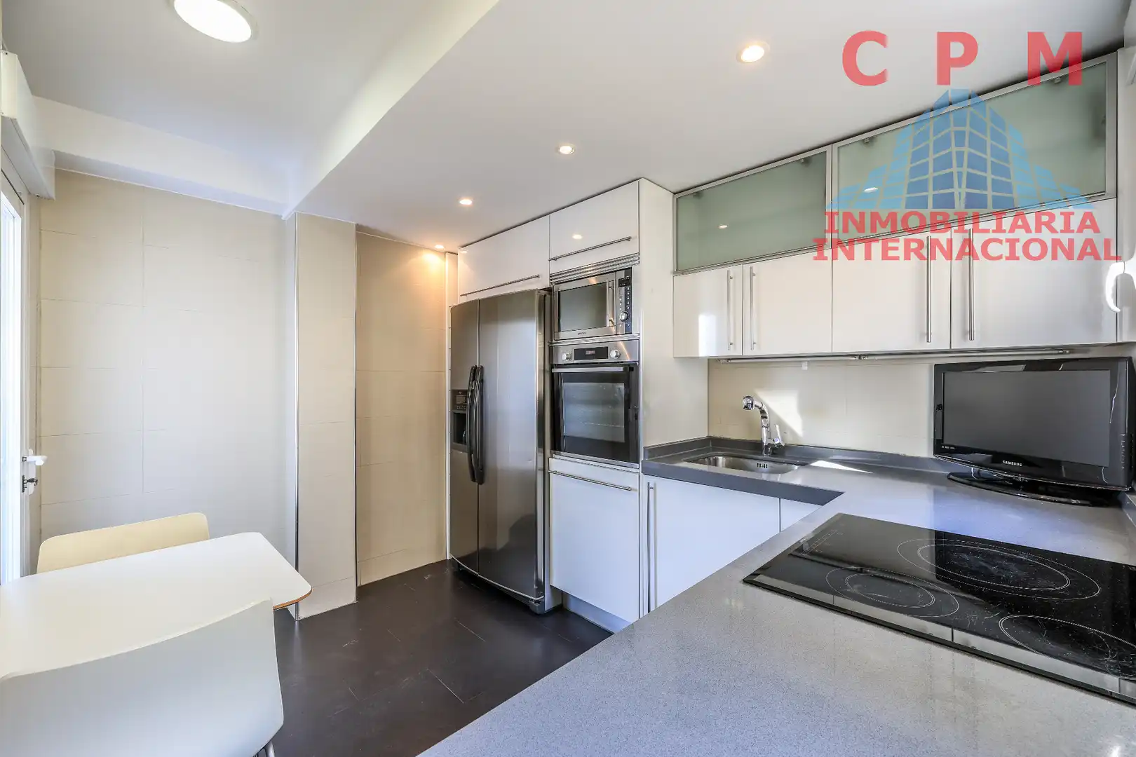 Kitchen of Attic for rent in Madrid  with Air Conditioner, Heating and Parquet flooring
