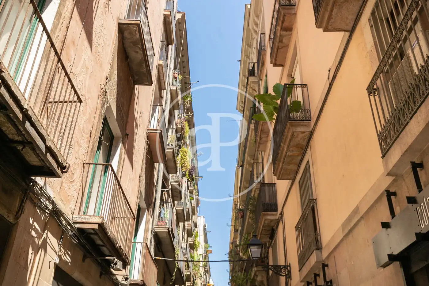 Vista exterior de Piso en venta en Barcelona con Calefacción, Amueblado y Balcón