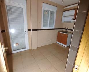 Kitchen of Flat for sale in San Bartolomé de las Abiertas