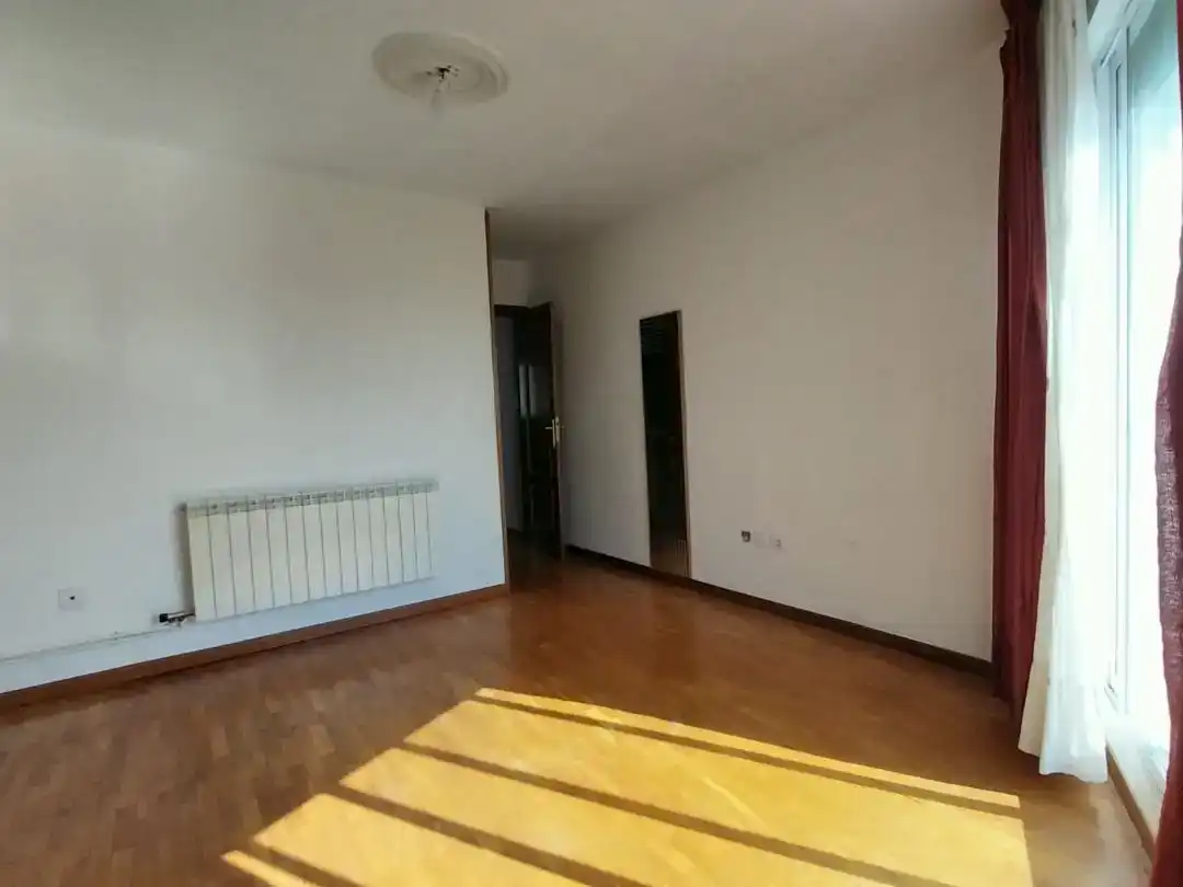 Sala de estar de Ático en venta en Cistérniga con Parquet y Trastero