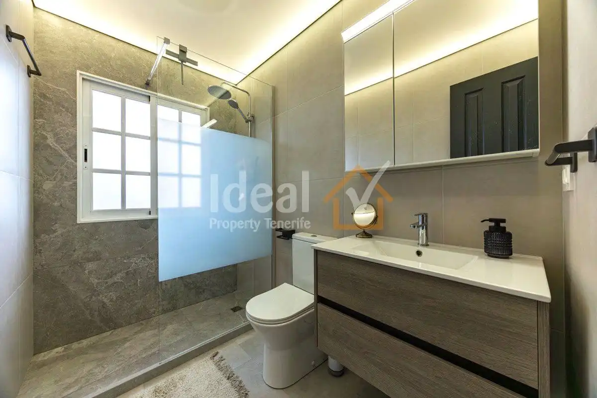 Terraced house with pool for sale in Jardin Botanico, imagen 21