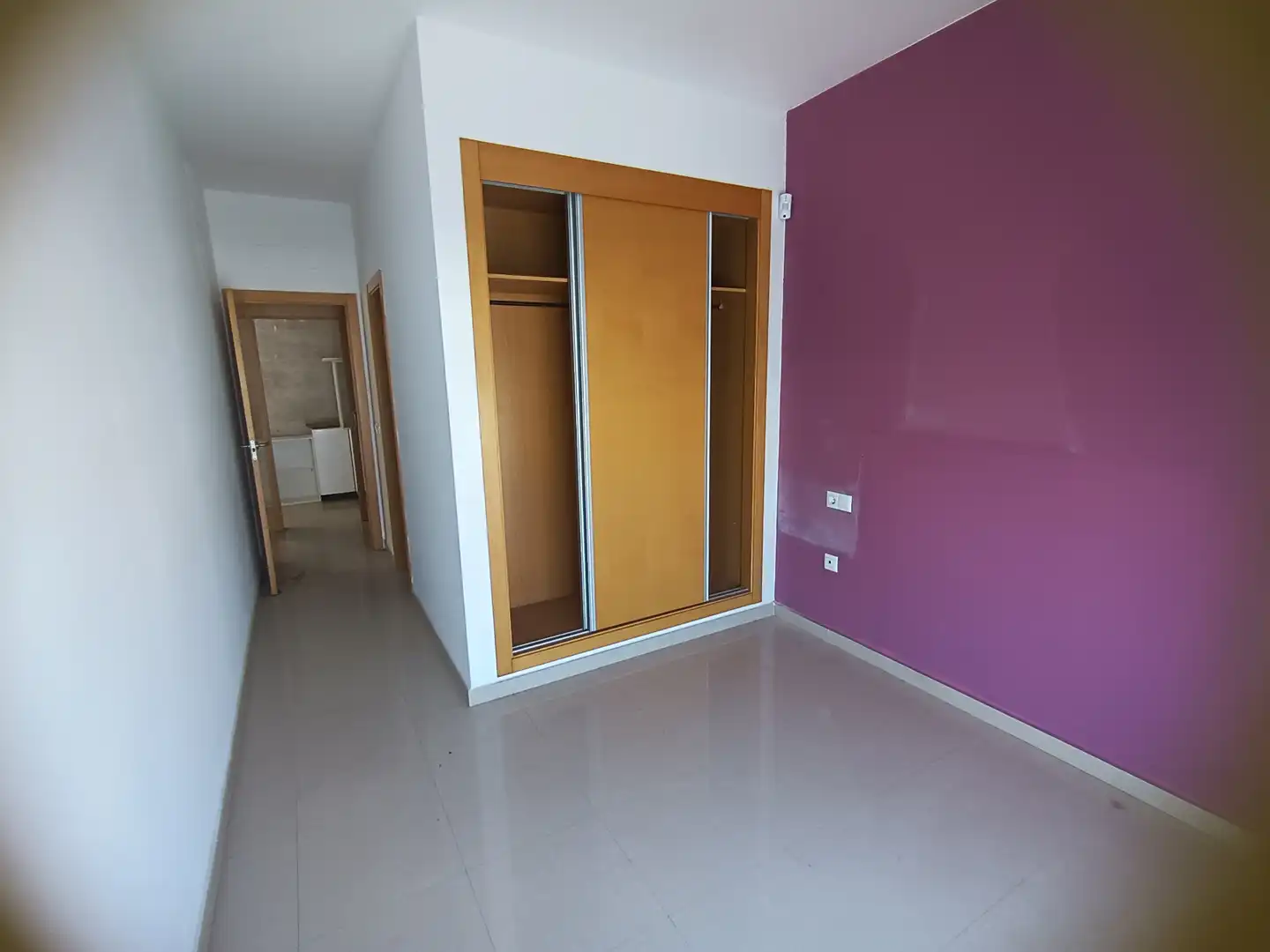 Habitación de Apartamento de alquiler en Oliva con Trastero, Horno y Lavadora
