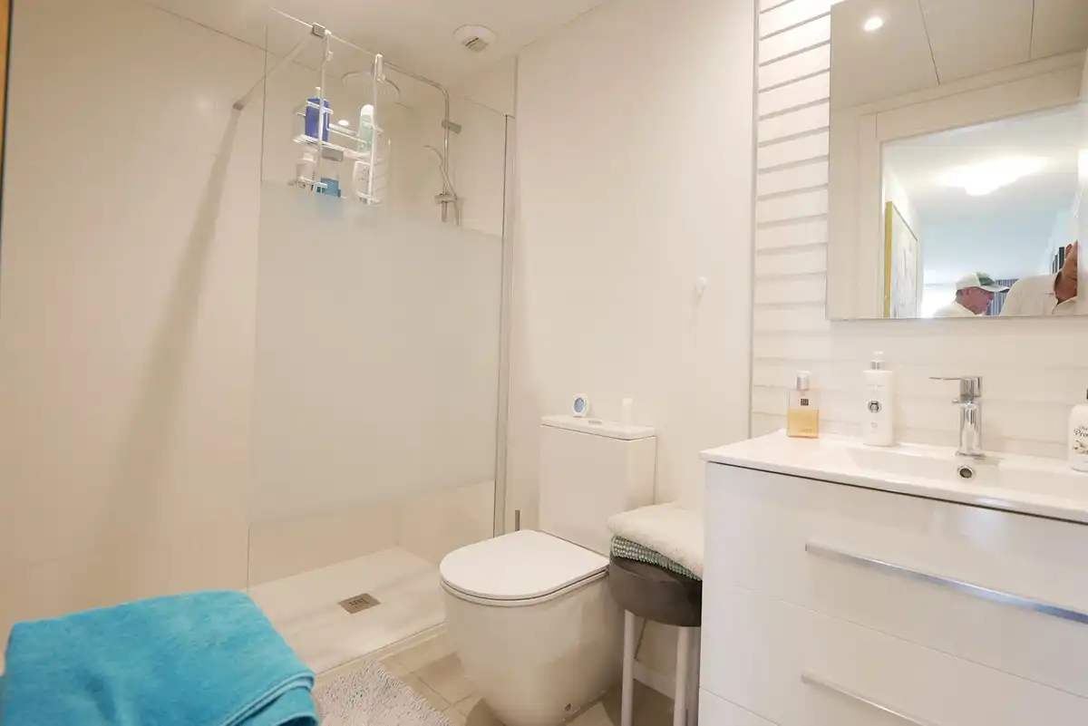 Badezimmer von Erdgeschoss zum Verkauf in Mijas mit Klimaanlage, Terrasse und Abstellraum