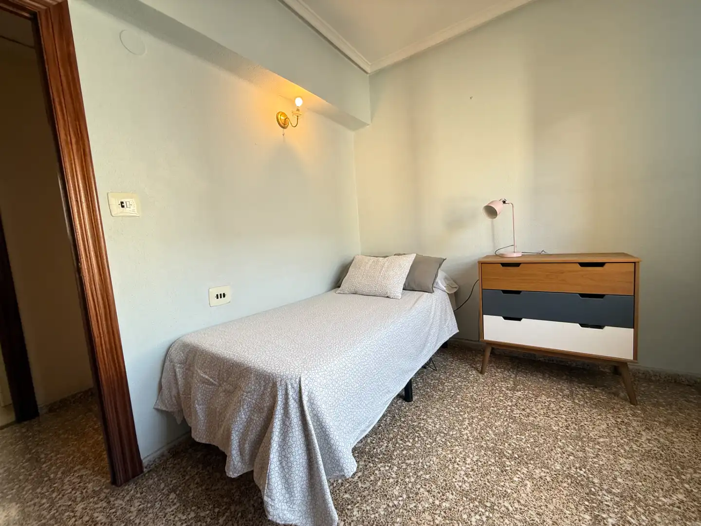 Habitación de Piso en venta en Castellón de la Plana / Castelló de la Plana con Balcón