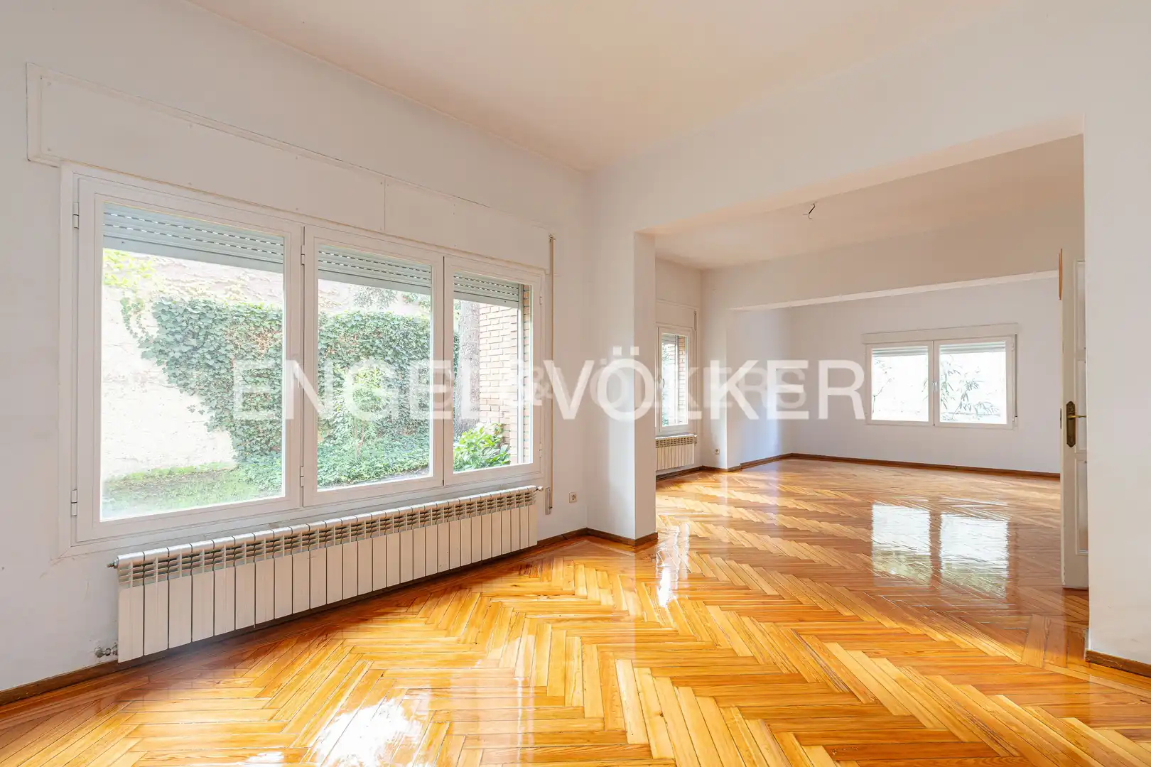 Sala d'estar de Casa o xalet de lloguer en Madrid amb Aire condicionat, Calefacció i Jardí privat