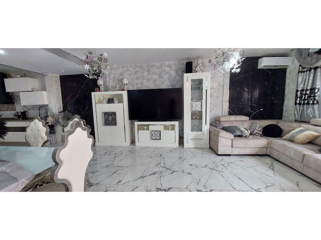 Sala d'estar de Casa o xalet en venda en  Córdoba Capital